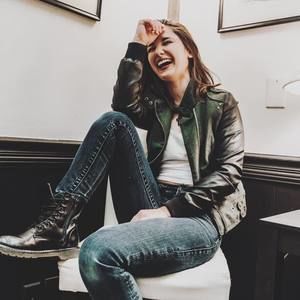 Meet your Posher, Candi